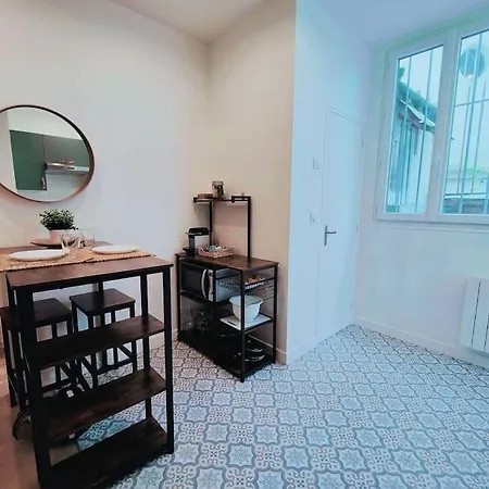 Apartment Le Bijou De Montmartre - Au Centre De *